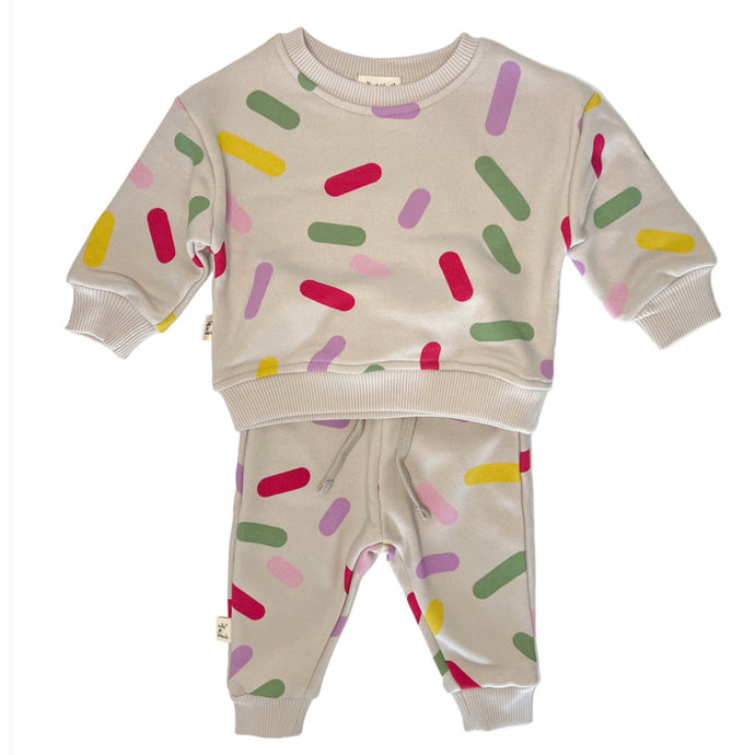 Stylish and modern baby clothing, Unique baby outfits by Milk&Black, 100% cotton baby clothes, Baby tracksuits and jumpsuits, Baby sweatshirts and pajama sets, Trendy baby fashion from Milk&Black, Baby apparel for ages 2 months to 4 years, Comfortable and fashionable babywear, Milk&Black baby clothing collection, High-quality baby clothing made by Milk&Black